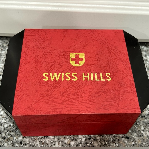 Swiss Hills His & Hers Watch Set - Picture 4 of 4